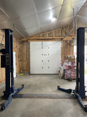 $1,000 | 16-18 Hough Street, Unit GARAGE, Dover, NH 03820