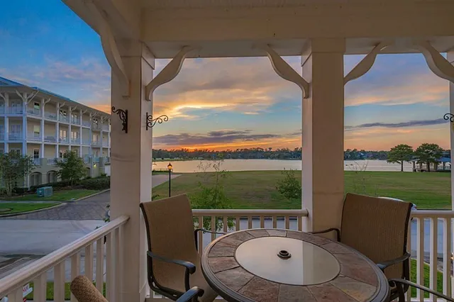 $5,500 | 190 West Breezy Way, The Woodlands, TX 77380