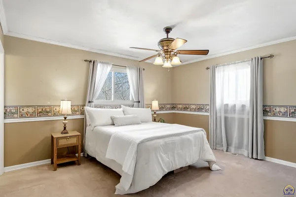 $299,900 | 4814 Southwest Cochise Avenue, Topeka, KS 66614