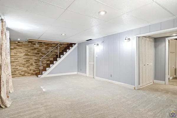 $299,900 | 4814 Southwest Cochise Avenue, Topeka, KS 66614