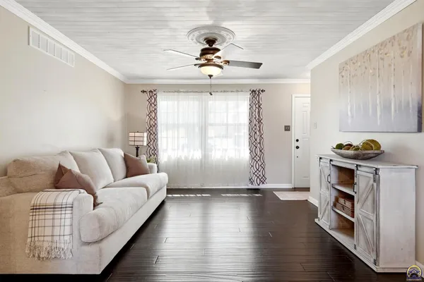 $299,900 | 4814 Southwest Cochise Avenue, Topeka, KS 66614