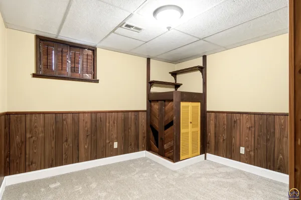 $299,900 | 4814 Southwest Cochise Avenue, Topeka, KS 66614