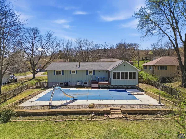 $299,900 | 4814 Southwest Cochise Avenue, Topeka, KS 66614