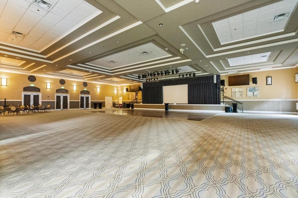 100 Silver Maple Road Groveland, FL 34736 - Photo 44 of 54 a view of a room with gym equipment