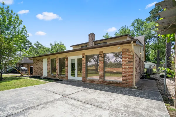 $299,000 | 5918 Par 4 Drive, Houston, TX 77088