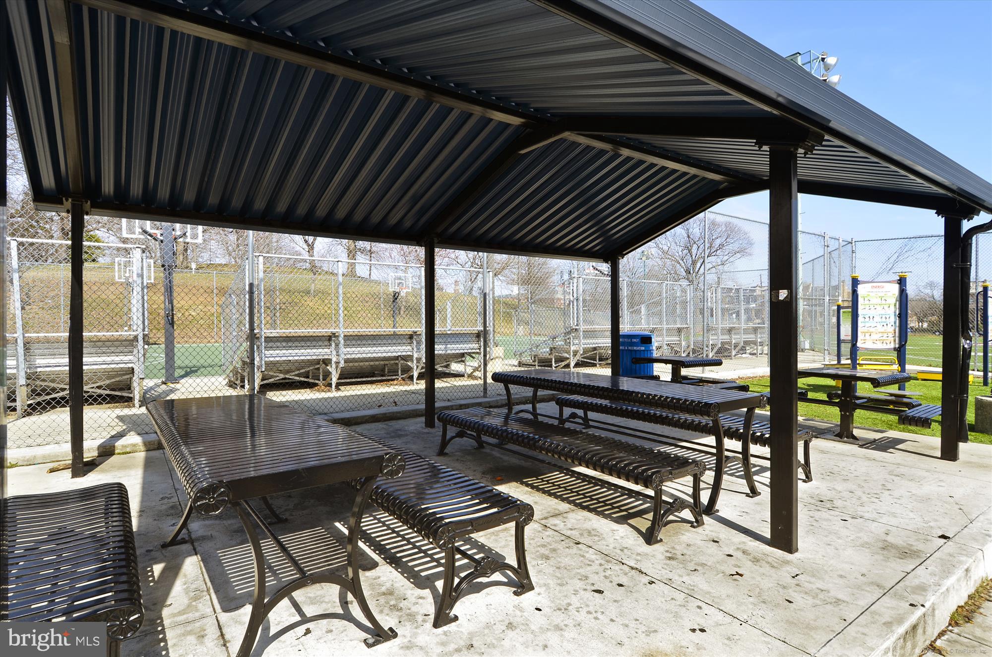 922 Madison Street Northwest, Unit 201 Washington, DC 20011 - Photo 30 of 34 a building outdoor space with patio furniture and garden