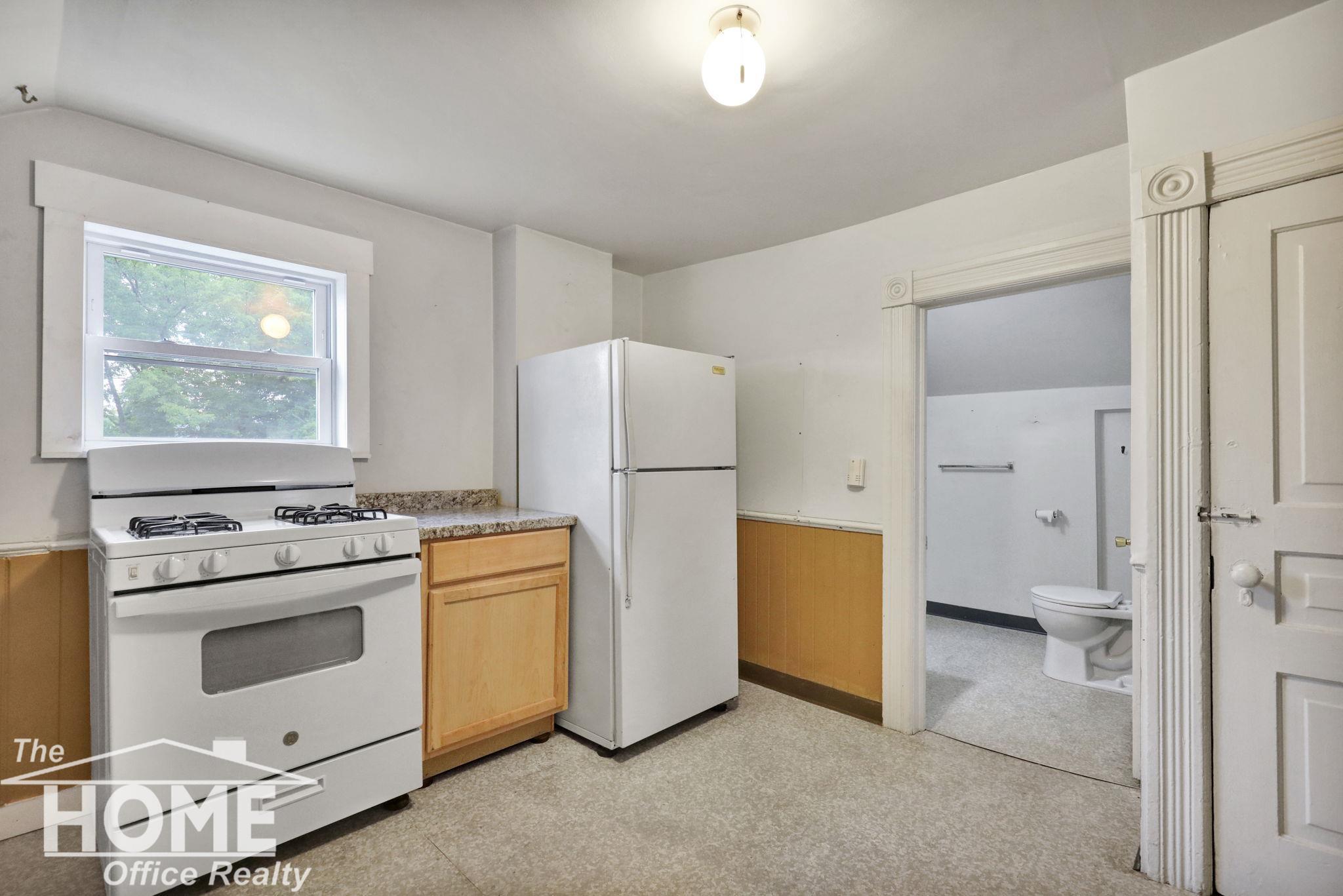 422 Clinton Street Owosso, MI 48867 - Photo 3 of 14