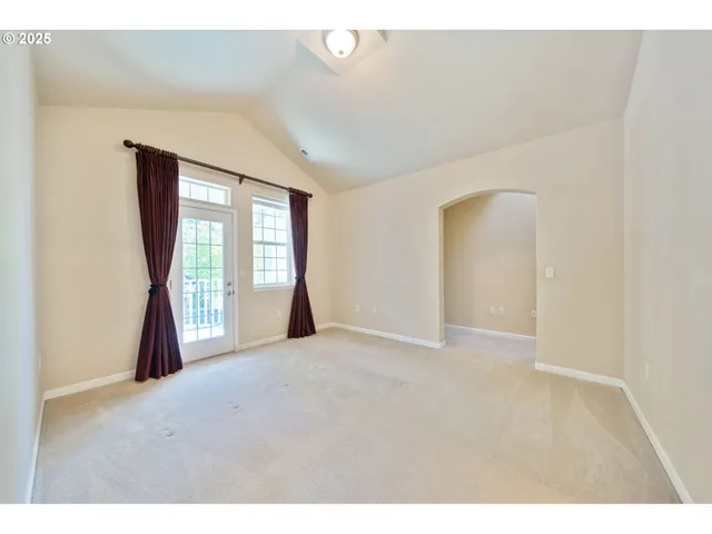 $404,000 | 6840 Summerlinn Way, West Linn, OR 97068