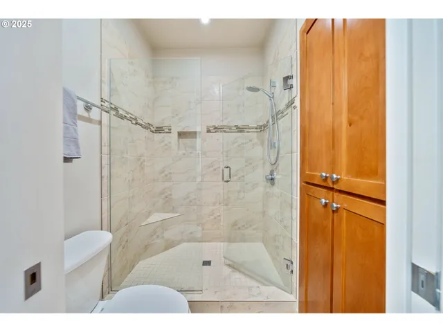 $404,000 | 6840 Summerlinn Way, West Linn, OR 97068