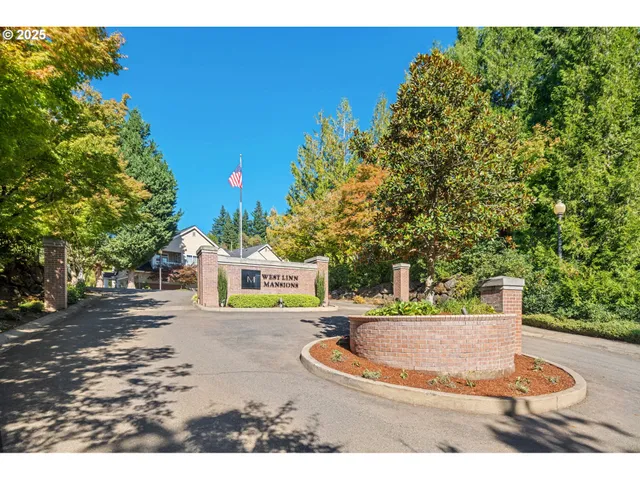 $404,000 | 6840 Summerlinn Way, West Linn, OR 97068