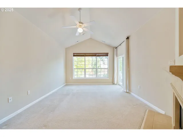 $404,000 | 6840 Summerlinn Way, West Linn, OR 97068