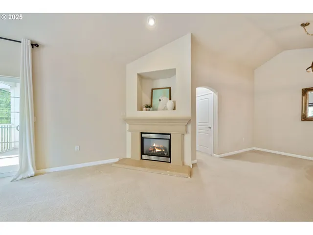 $404,000 | 6840 Summerlinn Way, West Linn, OR 97068