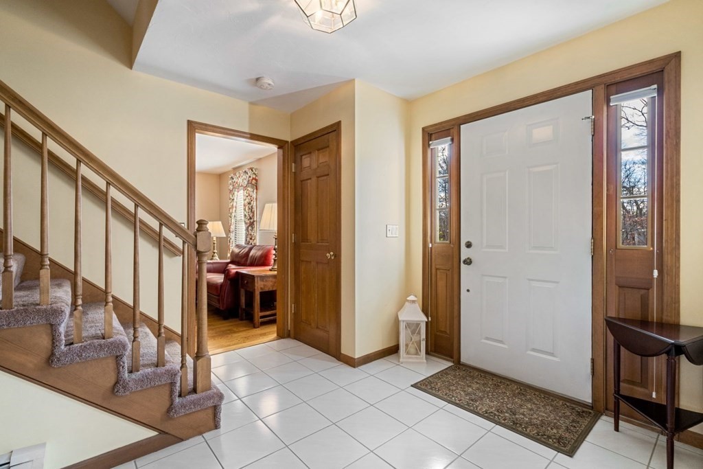 170 Morrissey Road Marlborough, MA 01752 - Photo 4 of 27 Gallery Image 4
