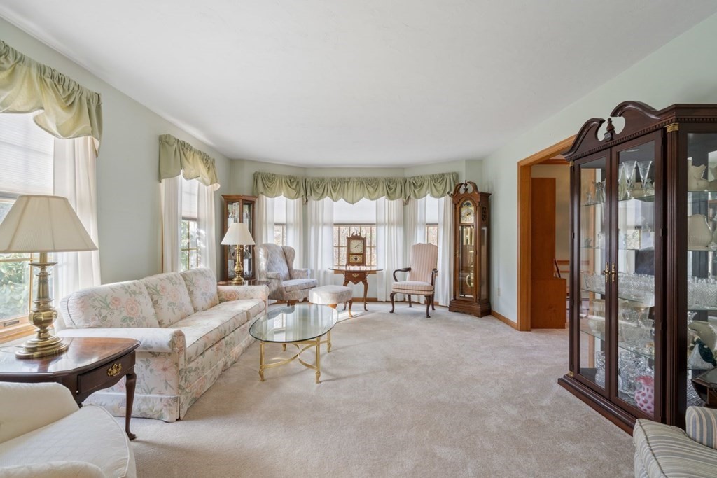 170 Morrissey Road Marlborough, MA 01752 - Photo 9 of 27 Gallery Image 9