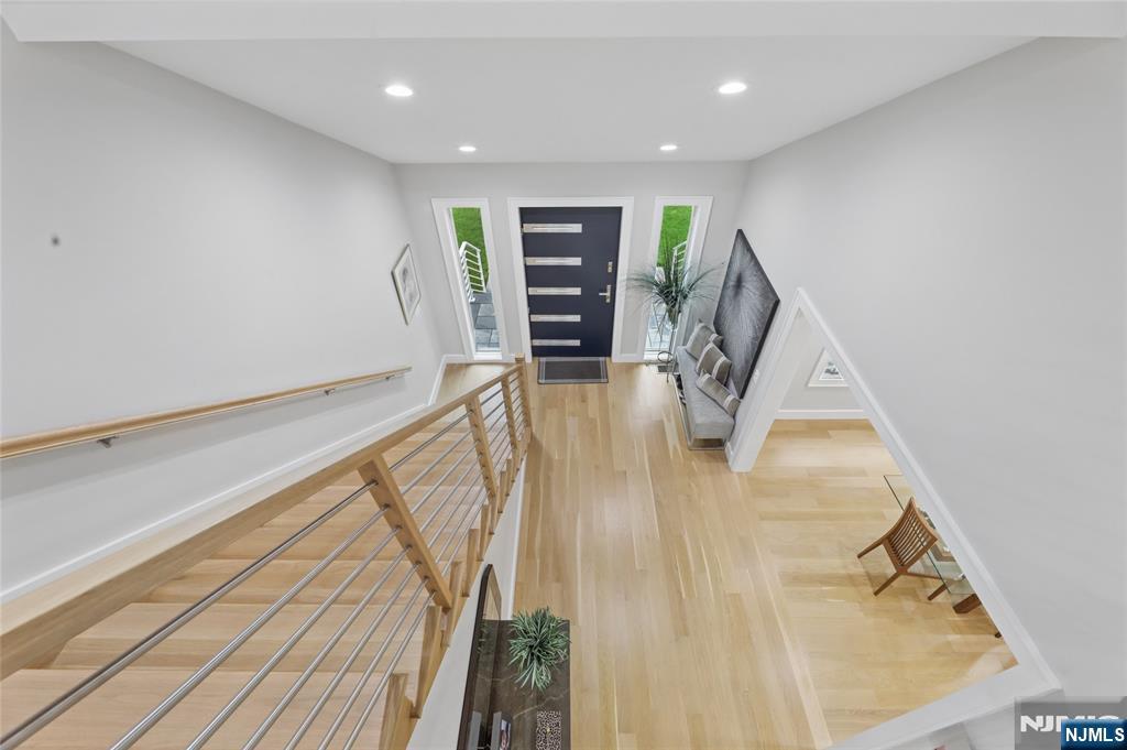 31 Engleside Street Cresskill, NJ 07626 - Photo 23 of 49 a view of entryway