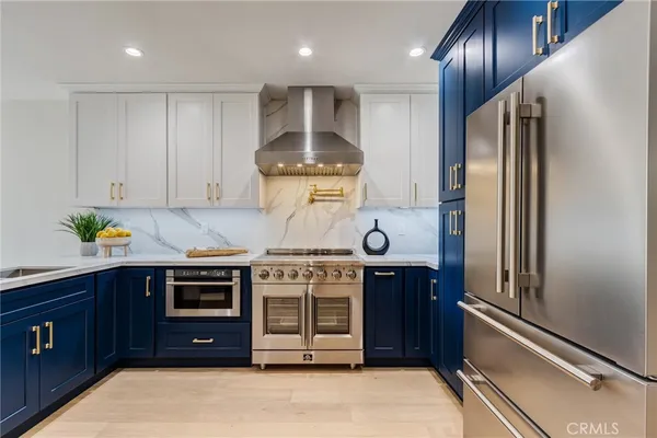 $1,469,000 | 11919 Mayfield Avenue, Unit 2, Los Angeles, CA 90049
