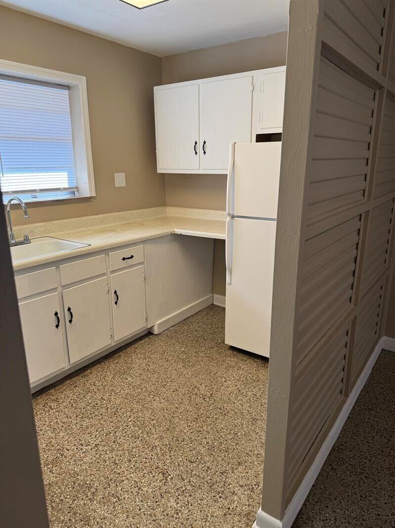 100 Ridgeview Lane, Unit 23 Bassett, VA 24055 - Photo 7 of 9 100 Ridgeview Lane, Apt 23 3