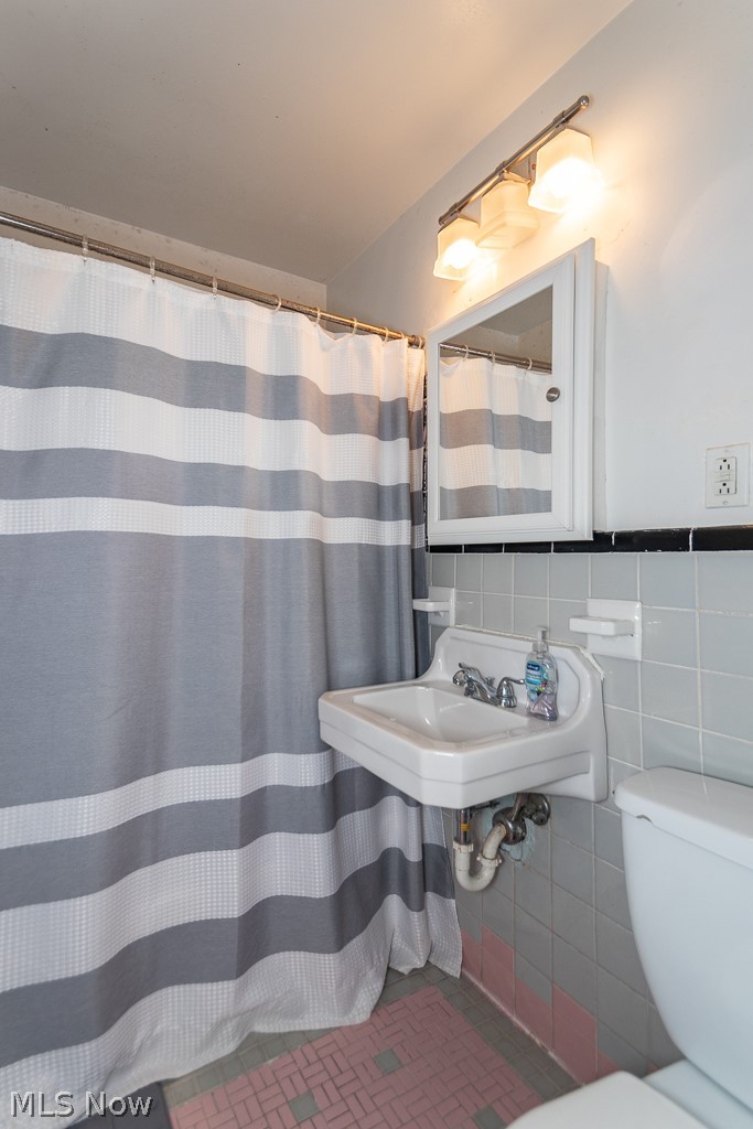 4066 Wyncote Road South Euclid, OH 44121 - Photo 9 of 23