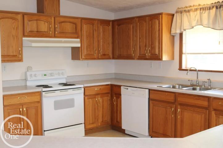 67 West Kittle Road Mio, MI 48647 - Photo 9 of 19