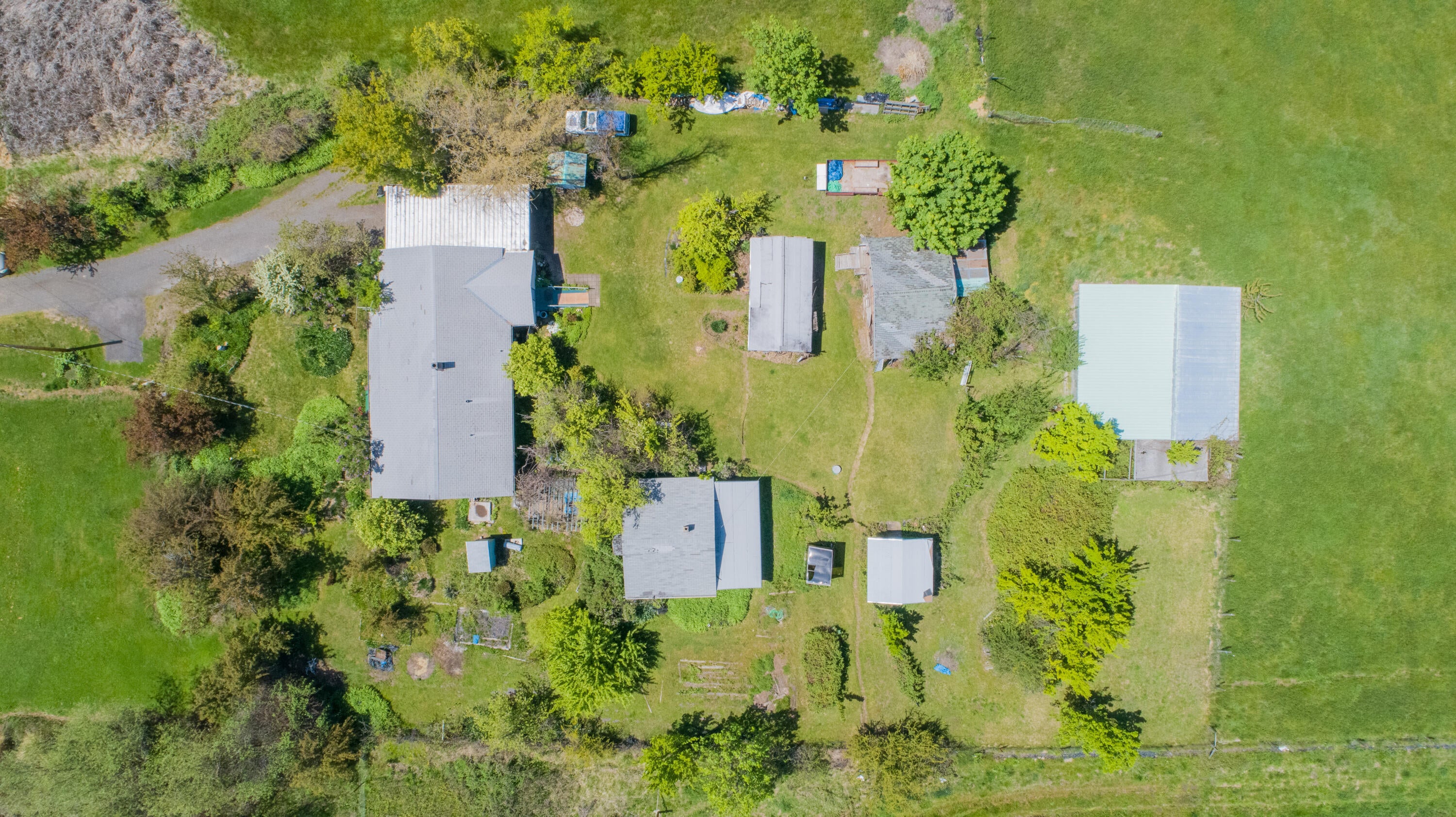 4375 Fern Valley Road Medford, OR 97504 - Photo 6 of 49 6