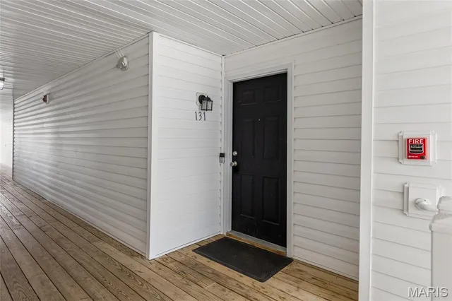 $169,000 | 131 Saravalle Drive, St. Peters, MO 63376