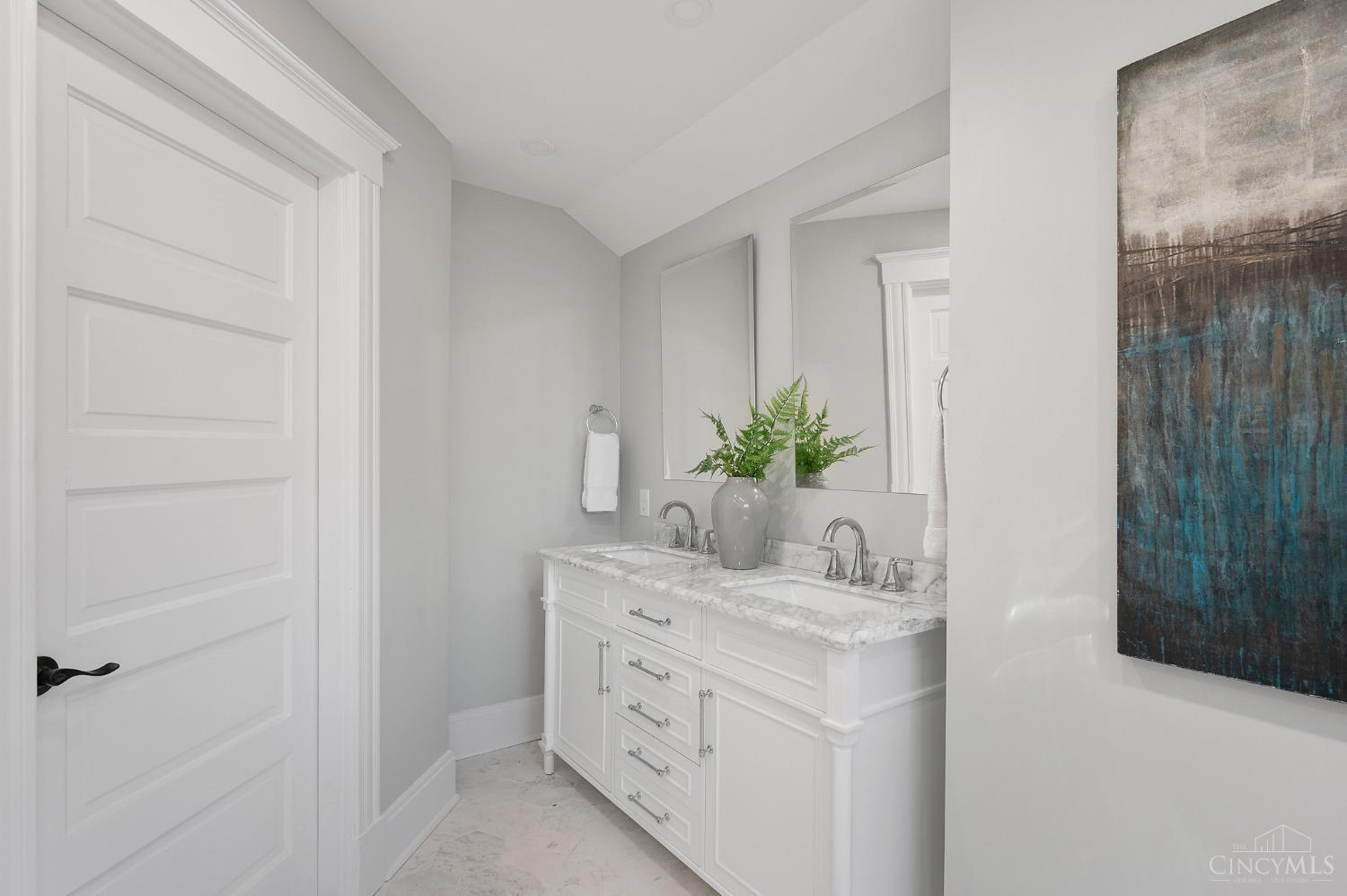 1256 Edwards Road Cincinnati, OH 45208 - Photo 27 of 44 Gallery Image 27