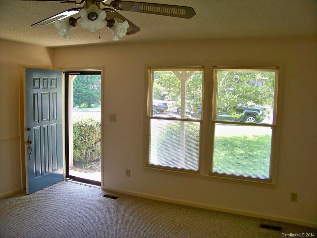 1521 Robin Road Newton, NC 28658 - Photo 3 of 13 Gallery Image 3