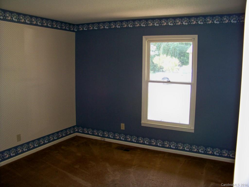 1521 Robin Road Newton, NC 28658 - Photo 6 of 13 Gallery Image 6
