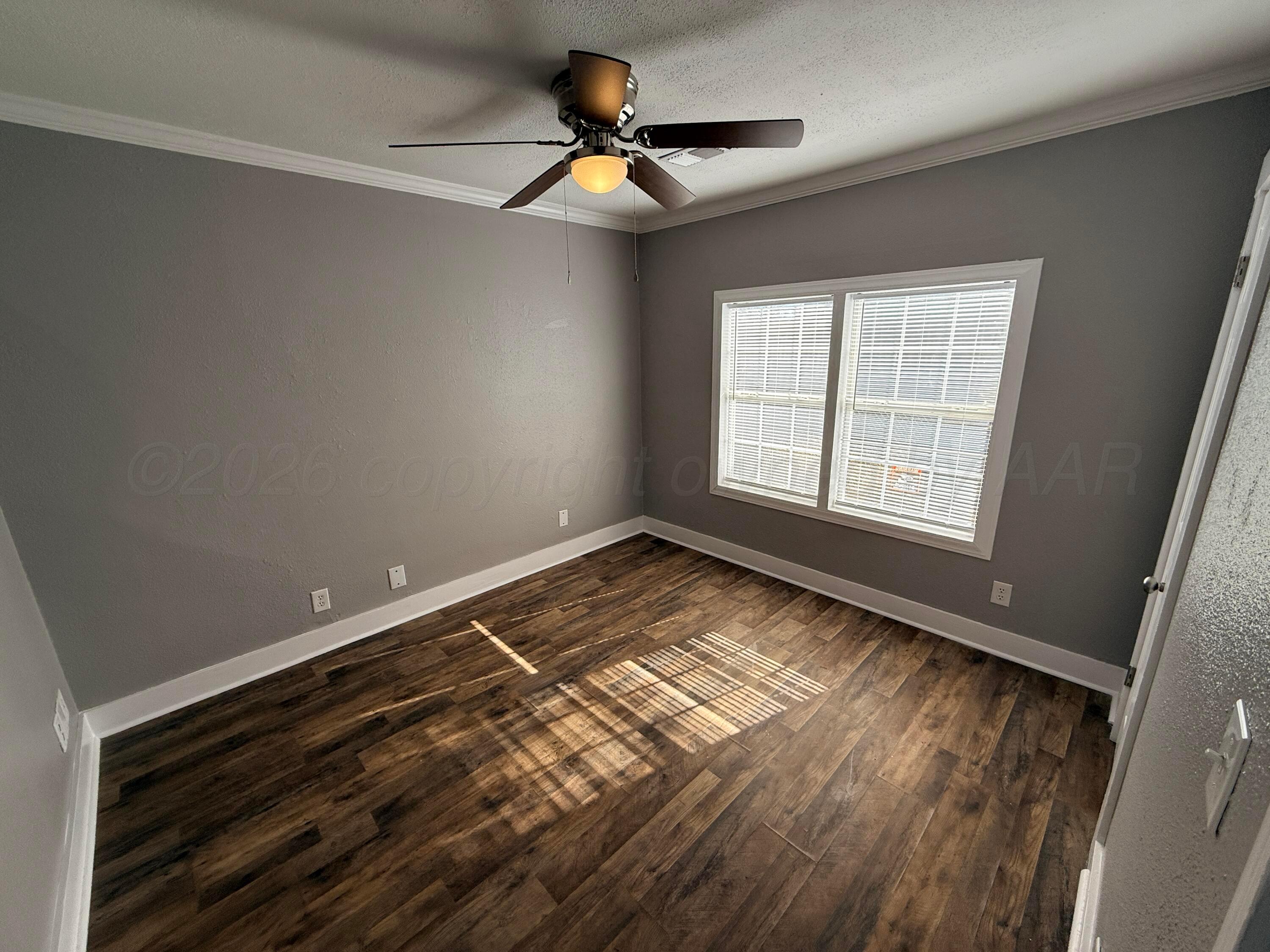 817 South Tennessee Street Amarillo, TX 79106 - Photo 9 of 10 15-817 Tennessee - Middle Bedroom1