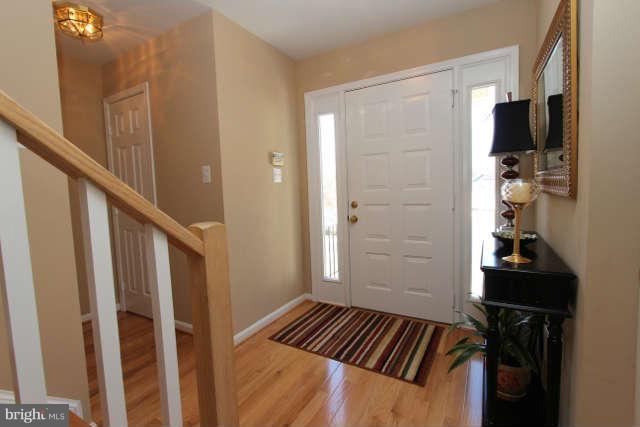 1330 Wedgewood Manor Way Reston, VA 20194 - Photo 2 of 30 a view of walk in closet