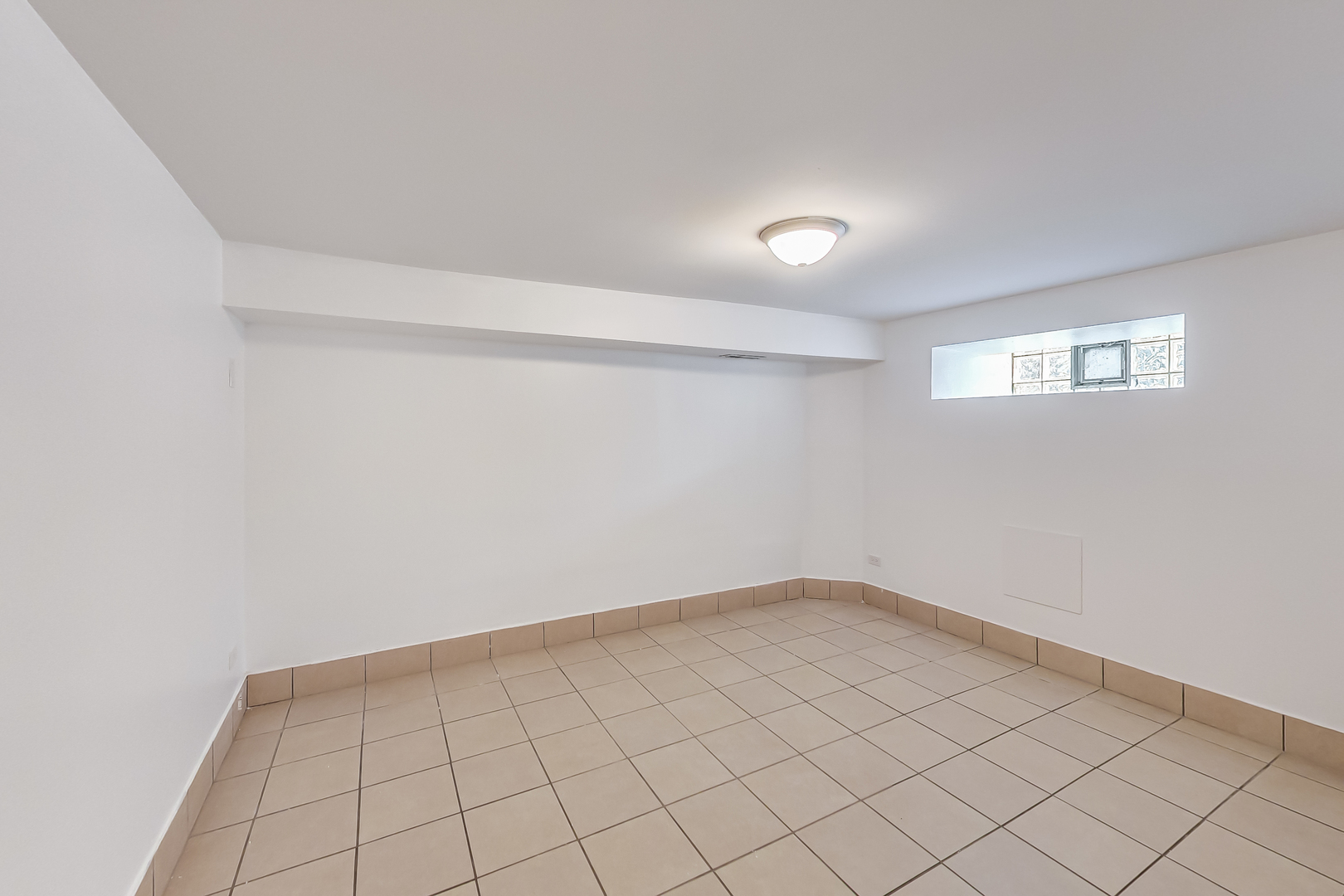 1138 West Addison Street, Unit 1 Chicago, IL 60613 - Photo 17 of 27