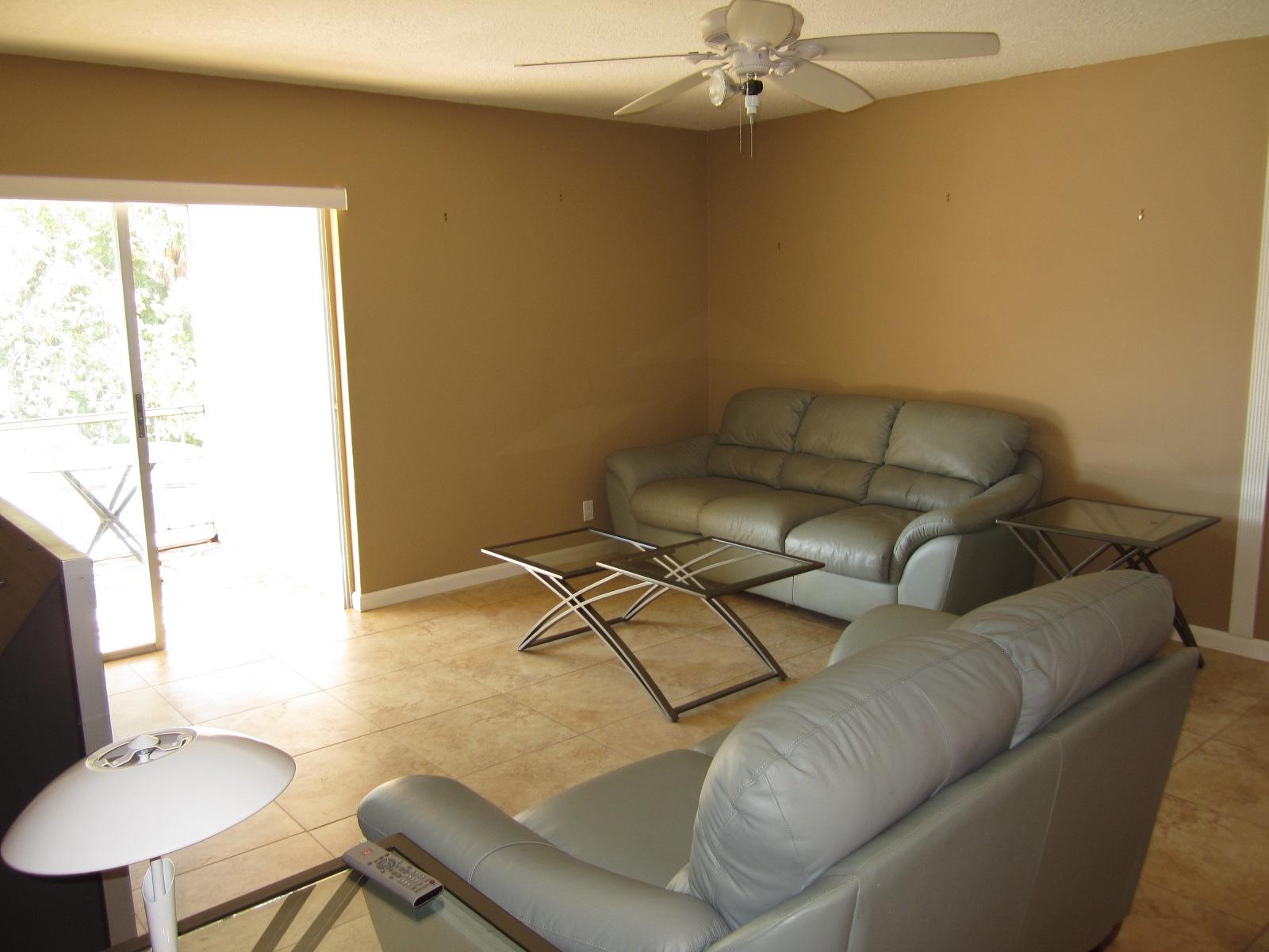 616 Northwest 13th Street, Unit 24 Boca Raton, FL 33486 - Photo 6 of 23 Living Room