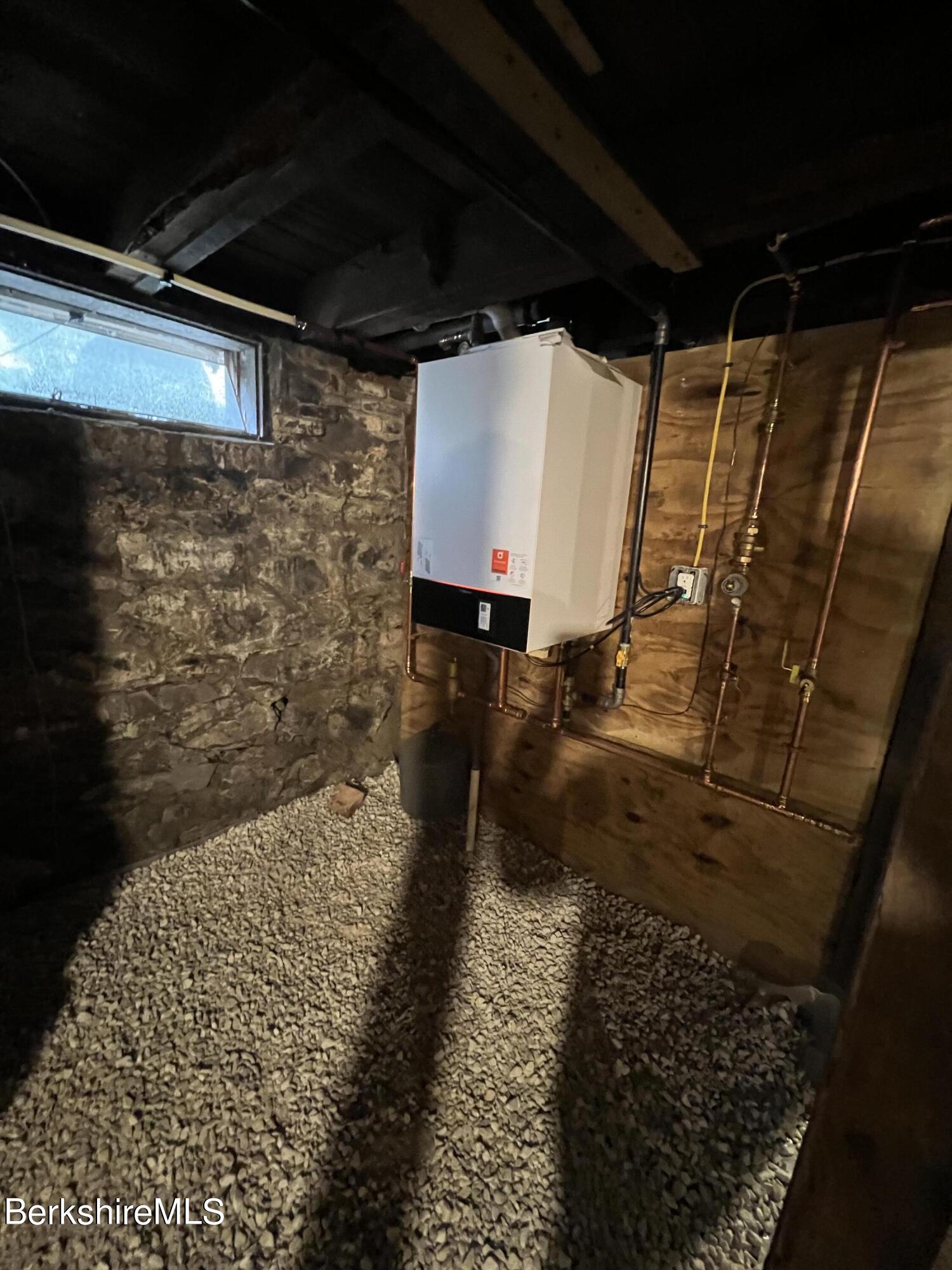 71 Howard Street Pittsfield, MA 01201 - Photo 41 of 42 a bathroom with a shower