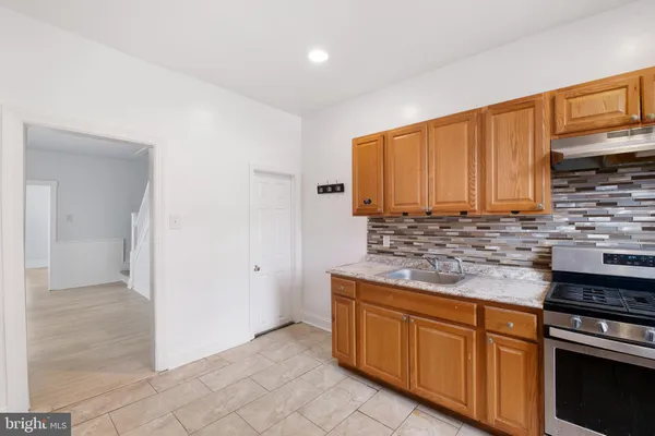 $170,000 | 403 South 6th Street, Darby, PA 19023