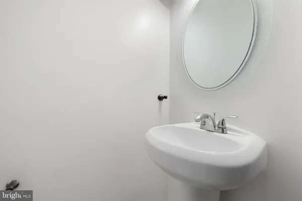 $170,000 | 403 South 6th Street, Darby, PA 19023