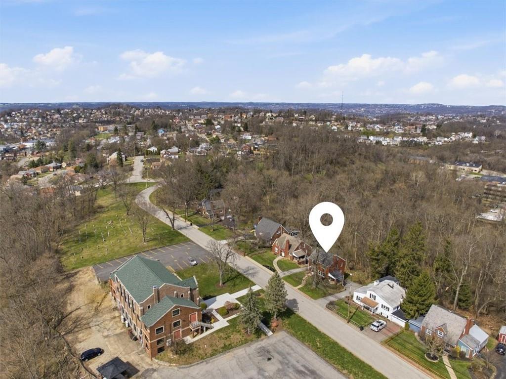 30 Warriors Road Pittsburgh, PA 15220 - Photo 27 of 30 an aerial view of a house with a outdoor space