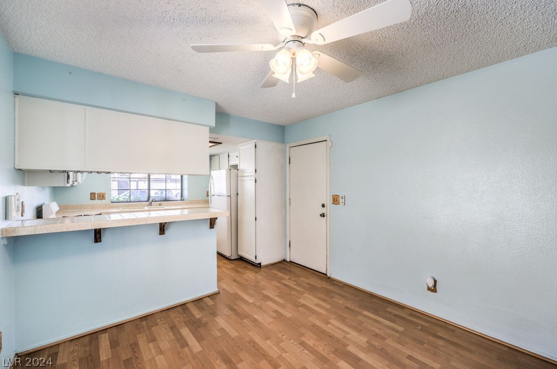 6525 Deadwood Road Las Vegas, NV 89108 - Photo 7 of 23