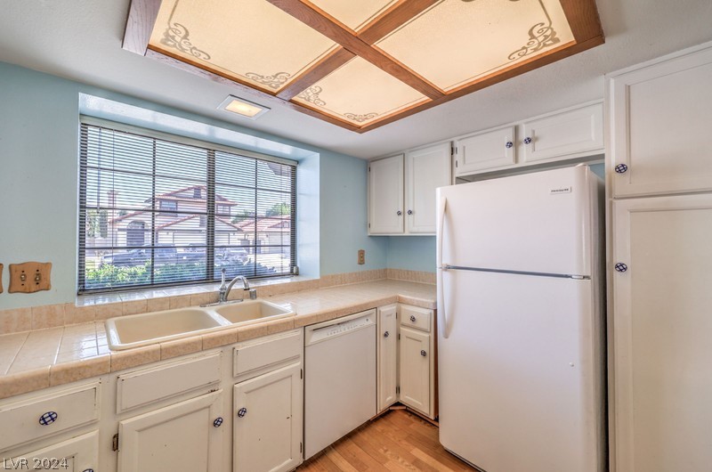 6525 Deadwood Road Las Vegas, NV 89108 - Photo 10 of 23