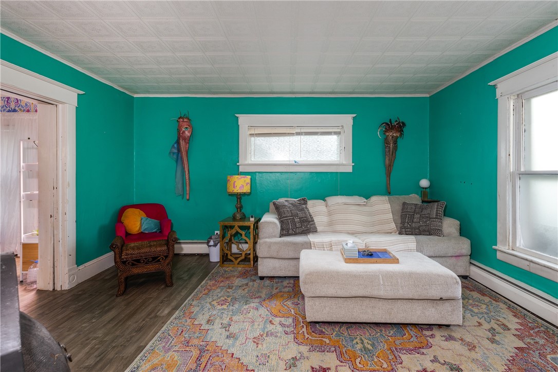 14 Elm Street Corning, NY 14830 - Photo 4 of 39 Living Room