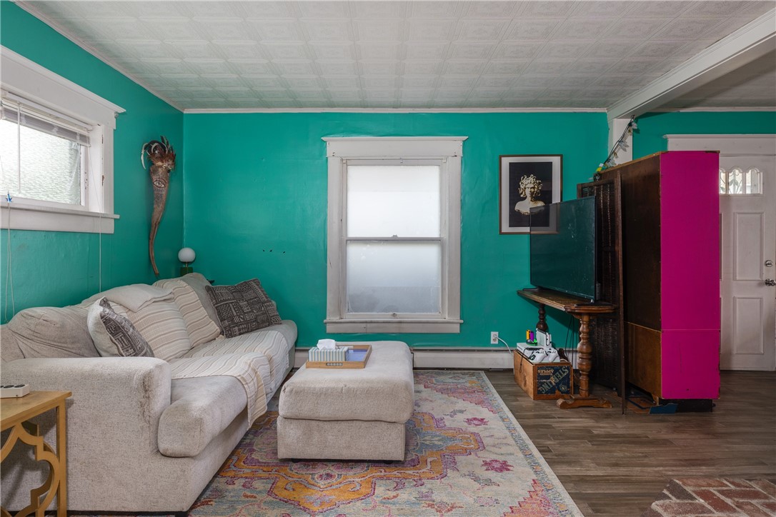 14 Elm Street Corning, NY 14830 - Photo 5 of 39 Living room
