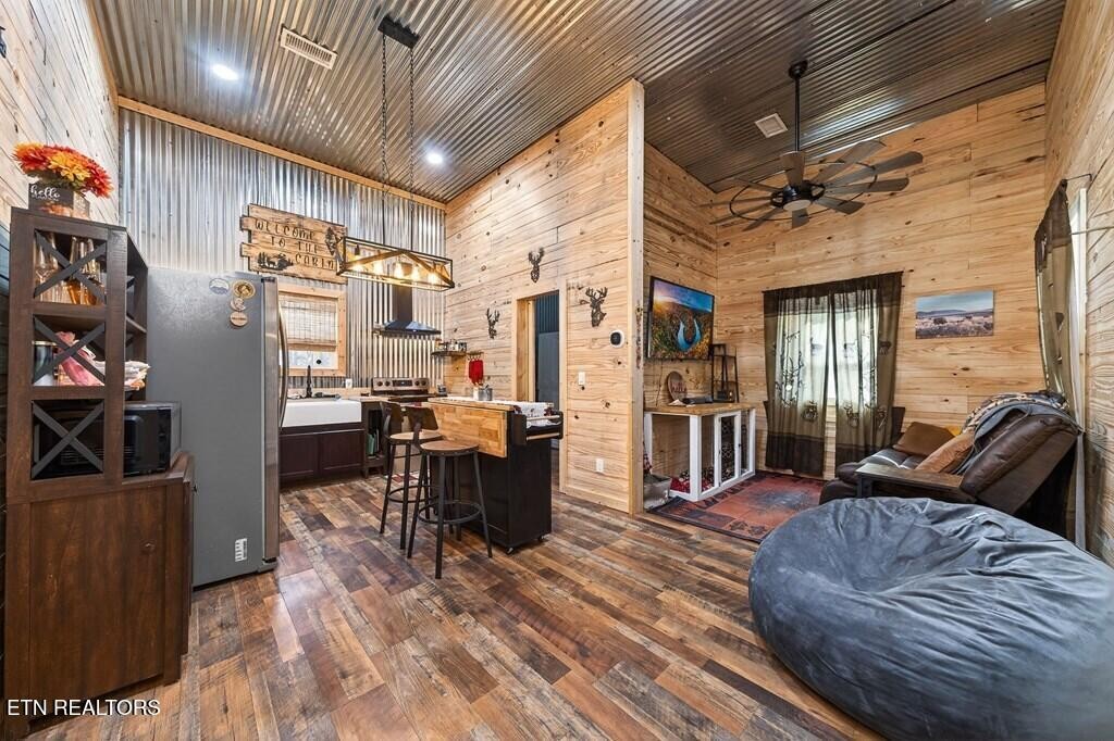 1780 Wolfhaven Road Spencer, TN 38585 - Photo 9 of 35 Gallery Image 9
