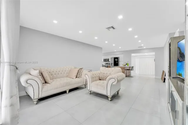 $4,000 | 6447 Northwest 22nd Street, Margate, FL 33063