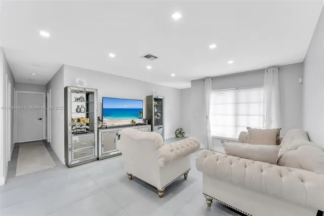 $4,000 | 6447 Northwest 22nd Street, Margate, FL 33063