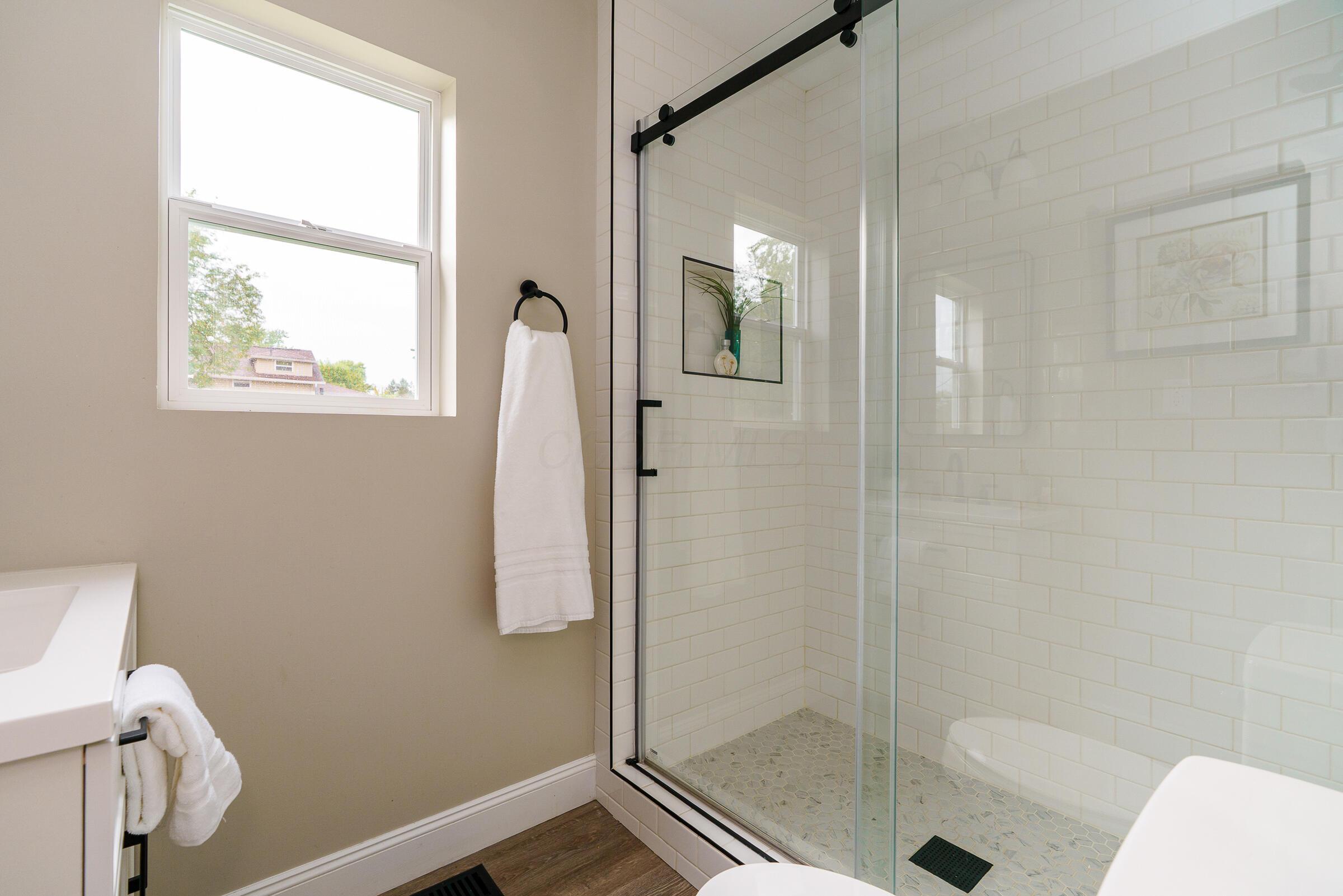 2220 Sale Road Columbus, OH 43224 - Photo 23 of 41 2220 Sale Rd-25