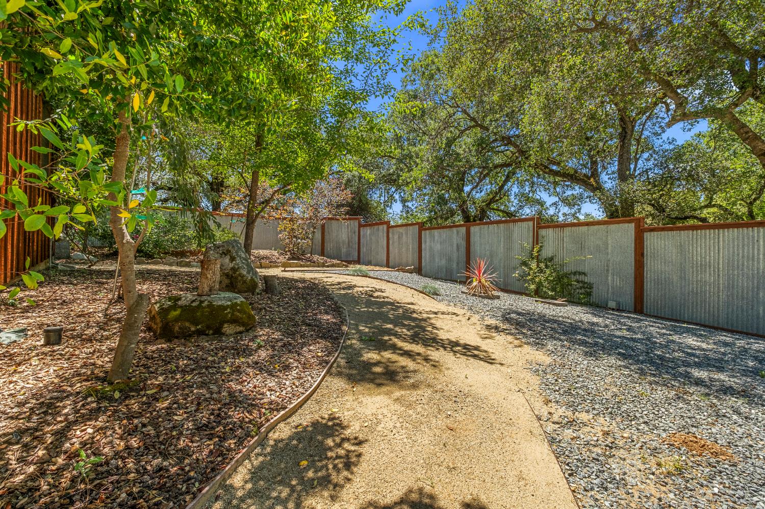 7401 Fairplay Road Somerset, CA 95684 - Photo 22 of 27