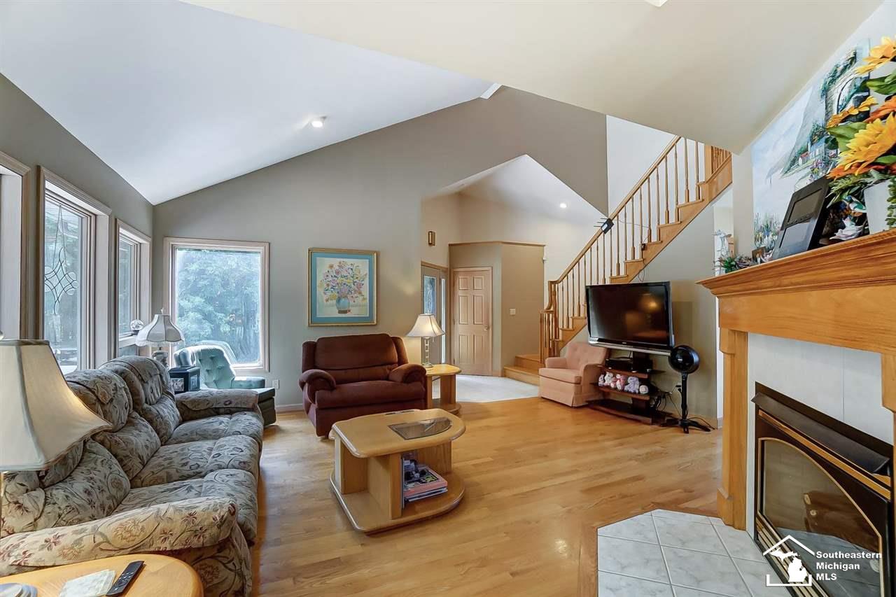 8900 Dixon Road Monroe, MI 48161 - Photo 11 of 63