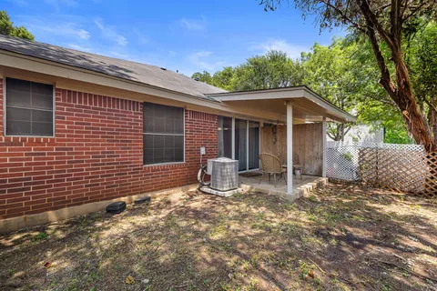 $425,000 | 2910 Whisper Oaks Lane, Georgetown, TX 78628