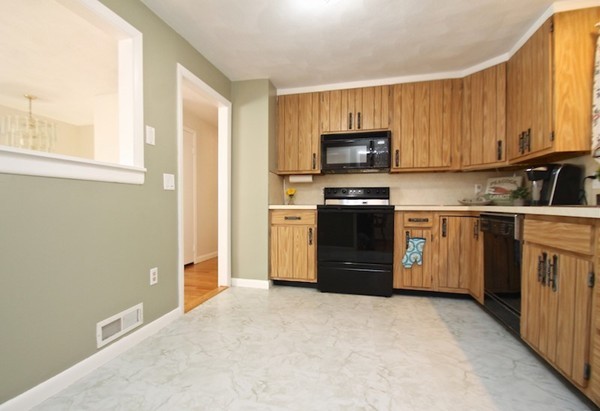 3 Heath Road Peabody, MA 01960 - Photo 12 of 30 Gallery Image 12