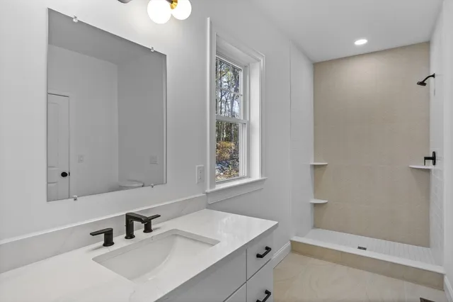 $1,950,000 | 6 Colonel Rolls Drive, Westford, MA 01886