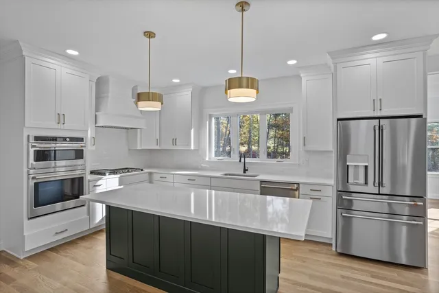 $1,950,000 | 6 Colonel Rolls Drive, Westford, MA 01886